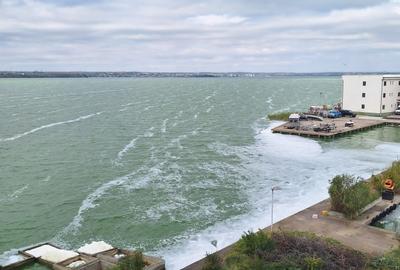 STATIUNEA MAMAIA 3 CAMERE 115 MP. MOBILAT UTILAT TERASA VEDERE FRONTALA LA LAC ! - 5