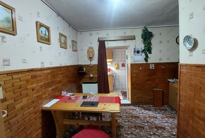 Apartament 3 camere Decomandate 76 mp parter inalt cu 2 Bai Balcon CETATE Piata - 4