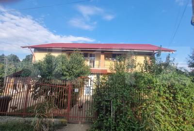Casă individuală cu 6 camere în Horpaz