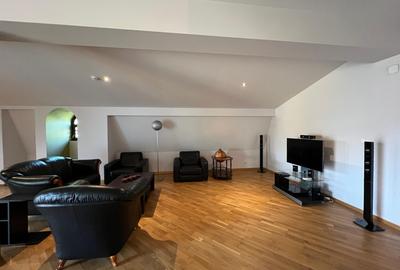 VILA DEOSEBITA / SPATII GENEROASE / CURTE PROPRIE - 45