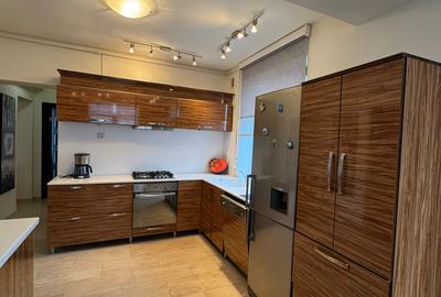 Apartament de lux - prima inchiriere - 50mp de plaja - CENTRU - mobilat, utilat - 8