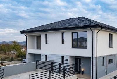 Casă cu 4 camere în Miroslava