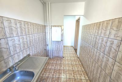 Vanzare Apartament 2 Camere semidecomandat Centrul Civic Str.Harmanului Etajul 3 - 13