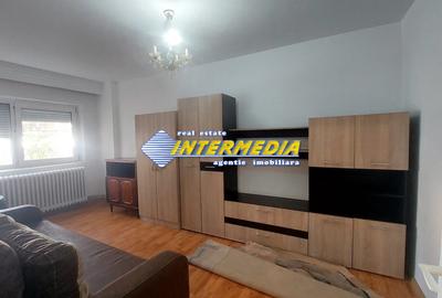 Garsonieră decomandată, mobilată în Cetate