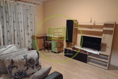 Apartament cu 2 camere decomandat, mobilat în Tractorul