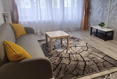 2 Camere / Piata Romana /  vedere spre Bulevardul Magheru. - 3