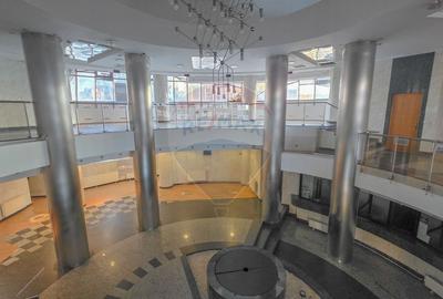De inchiriat spatiu comercial ultracentral, Piata Revolutiei - Bacau - 6
