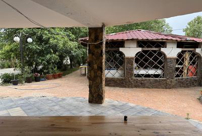 Vila P+1, supraf. desf. 510 mp., teren 1000 mp, Radomiresti - 11