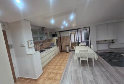 Vand apartament 3 camere amenajat - 2