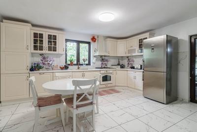 Casă individuală cu 5 camere în Berceni