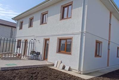 Berceni - Oituz - Duplex - P+1 - 200 mp teren - 4 camere -3 gr sanitare-centrala - 2