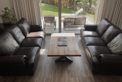 Proprietate pe stradă privatǎ, complet mobilată, curte matură, terasă - 15