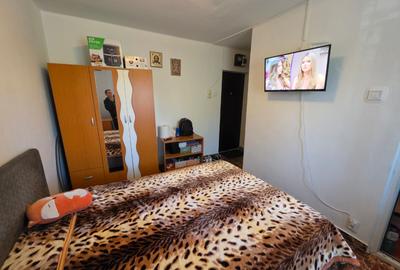 Titan, 15 minute metrou, strada Postavarul intersectie Tudor Ion,5 minute Auchan - 10