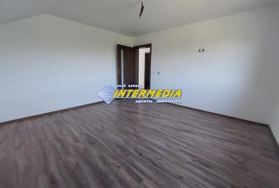 Casa Noua de vanzare Zona Cetate - 4