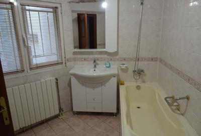 Bloc tip Boutique, constr.2000, cu 2 intrari si parcare subterana - 21