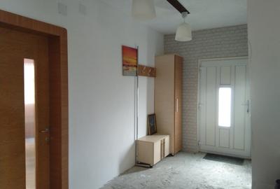 Vand sau schimb casa la tara cu apartament 2...3 camere in Bucuresti. - 5