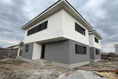 Duplex cu 5 camere în Moșnița Veche