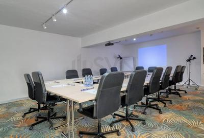 Birou, 60 mp în P-ța Victoriei