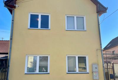 Casă individuală cu 6 camere în Terezian