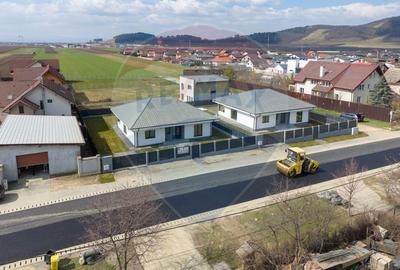 Casa 4 camere- noua-la cheie, poziție excelentă in Harman - 4