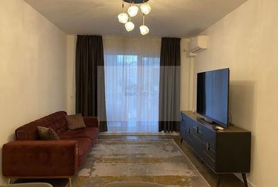 Apartament cu 3 camere decomandat, mobilat în Central