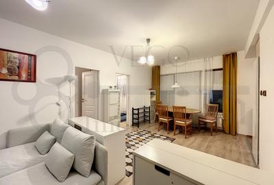 Apartament cu 3 camere semidecomandat, mobilat în Europa