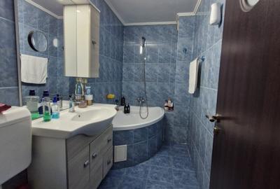 Apartament 4 camere-decomandat-centrala-zona Vitan - 12