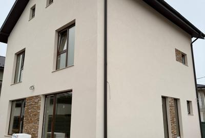 Casă Individuală Modernă, 4 Dormitoare,Mansarda Finisata - 1
