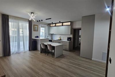 Apartament cu 3 camere semidecomandat în Florești