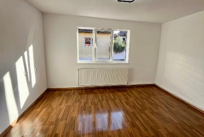 Casa de vanzare /80 mp /556mp teren in Zarnesti, jud. Brasov - 2