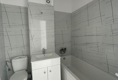 VANZARE GARSONIERA DECOMANDATA LANGA SCOALA PENTRU RARES-BLOC MIC DE 3 ETAJE - 7