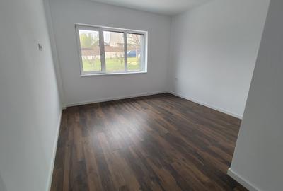 Casa cu etaj 4 cam, 4 bai , 500mp   teren   COD 158124 - 6