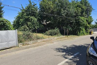 Teren , strada M. Sadoveanu, 7 ari. - 2