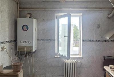 Apartament 3 camere semidecomandat, zona Neagoe Voda - 9