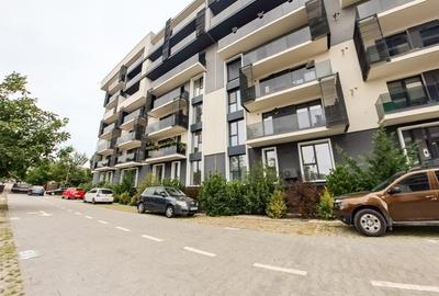 Apartament cu 3 camere decomandat în Străulești