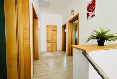 Casa cochetă la 2 minute de București în Roșu, Chiajna, zonă superbă, 4 camere - 8