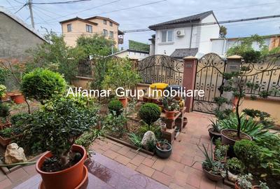 Casă cu 8 camere în Rahova