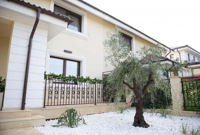 Casă superfinisată, complet mobilată, cu piscină încălzită – 5 camere, 5 băi - 16