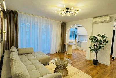 Apartament cu 2 camere semidecomandat, mobilat în Ultracentral