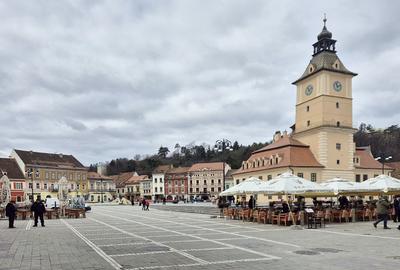 Apartament cu 2 camere nedecomandat, mobilat în Centrul Istoric