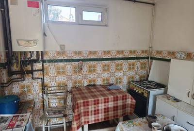 ROANDY-Casa solida,parter+1,zona Valeni - 2