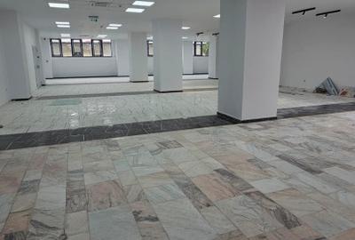 Spatiu Comercial de Inchiriat - parter - 370 mp - ultracentral - 6
