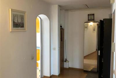 Apartament 3 camere, zona Centrala , etaj 4, renovat si mobilat - 16