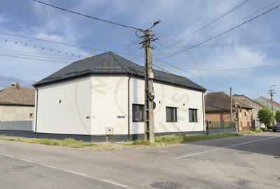 Casa 3 camere 154 mp, Teren 630 mp - Str. T. Vladimirescu - Carei - Comision 0% - 1