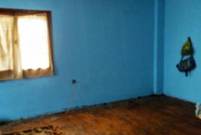 SE VINDE CASA FOARTE SPATIOASA CU TEREN 1200 MP IN LOCALITATEA CALUGARENI GR - 5