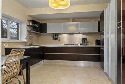 Vila de lux in apropiere de Cambridge School | Curte superba - 18