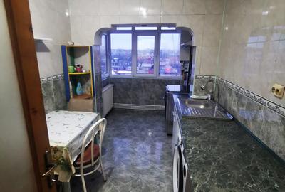 Apartament cu 2 camere decomandat în Micro 17