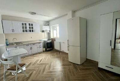 Apartament cu 2 camere semidecomandat, mobilat în Berceni