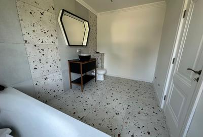 Casa recent renovata in Campenesti - 10