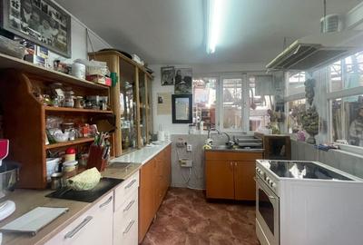 Casa de vanzare  curte propie cu garaj si loc parcare in fata casei - 13